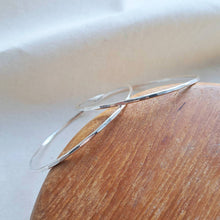 Load image into Gallery viewer, Medium Stacking Bangle